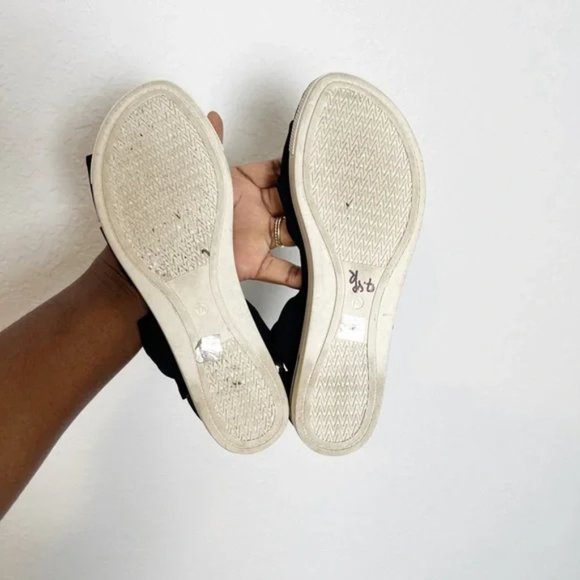 Zanya Mesh Sneaker Sandal - Picture 2 of 6